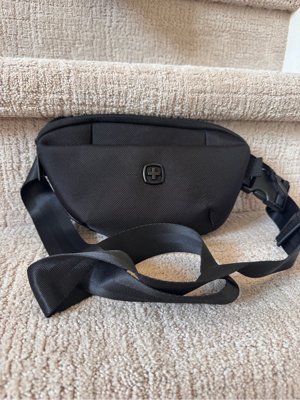 SwissGear Black Pebbled Leather Logo Pouch